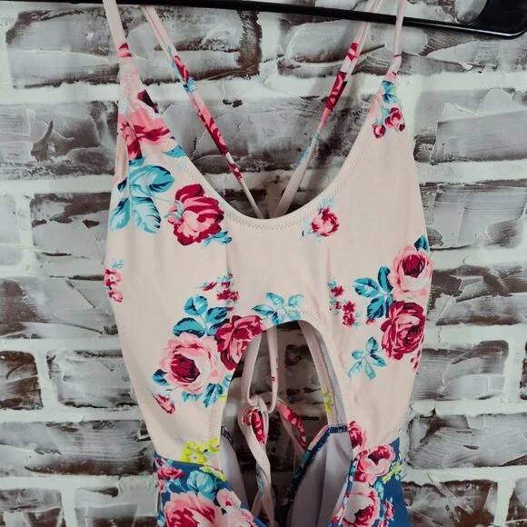 Cupshe XL One Piece Swimsuit Blue Pink Floral Open Front - Picture 3 of 6